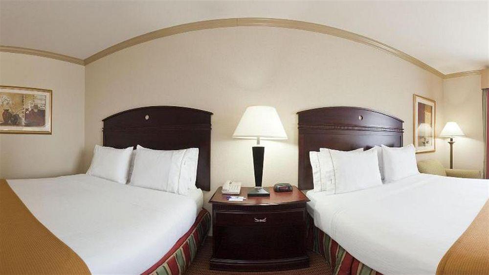 Holiday Inn Express & Suites Wharton By Ihg Eksteriør bilde