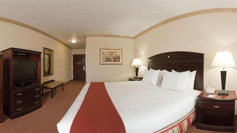 Holiday Inn Express & Suites Wharton By Ihg Eksteriør bilde