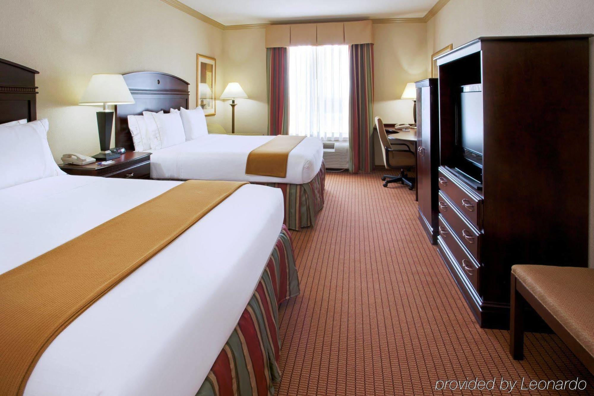 Holiday Inn Express & Suites Wharton By Ihg Rom bilde