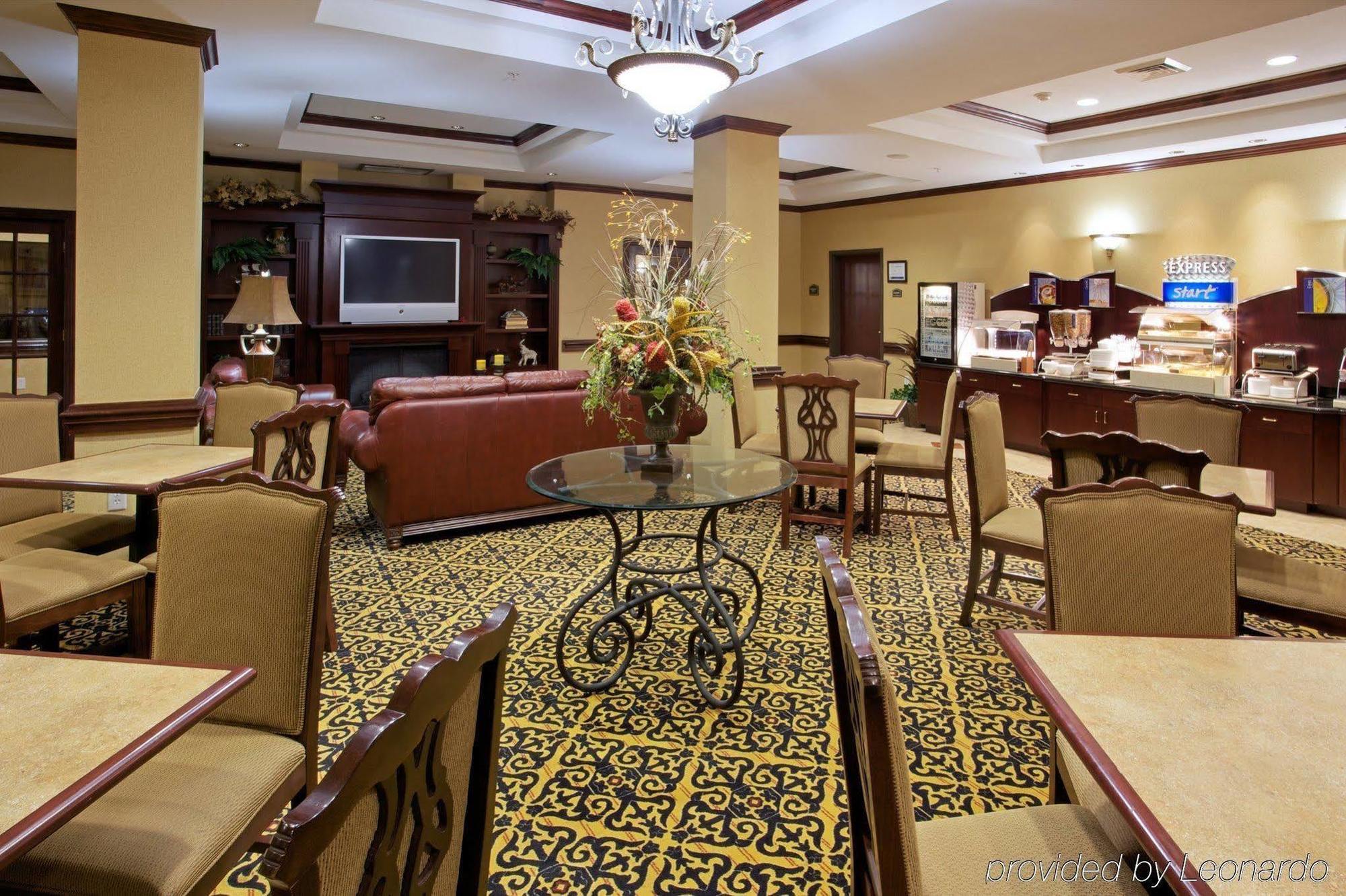 Holiday Inn Express & Suites Wharton By Ihg Restaurant bilde